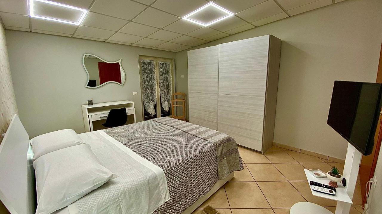 Appartamento Casa Crispino Mansarda N3 Per 3 Persone Frattaminore Zewnętrze zdjęcie